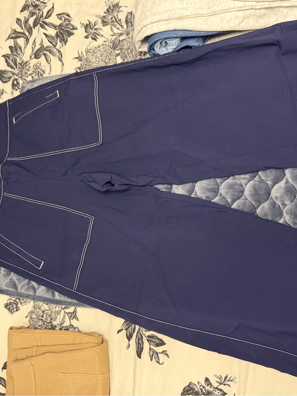 Vintage Chico pants.Women’s size 8 regular like new. Bridgette utility wide leg - Picture 3 of 3